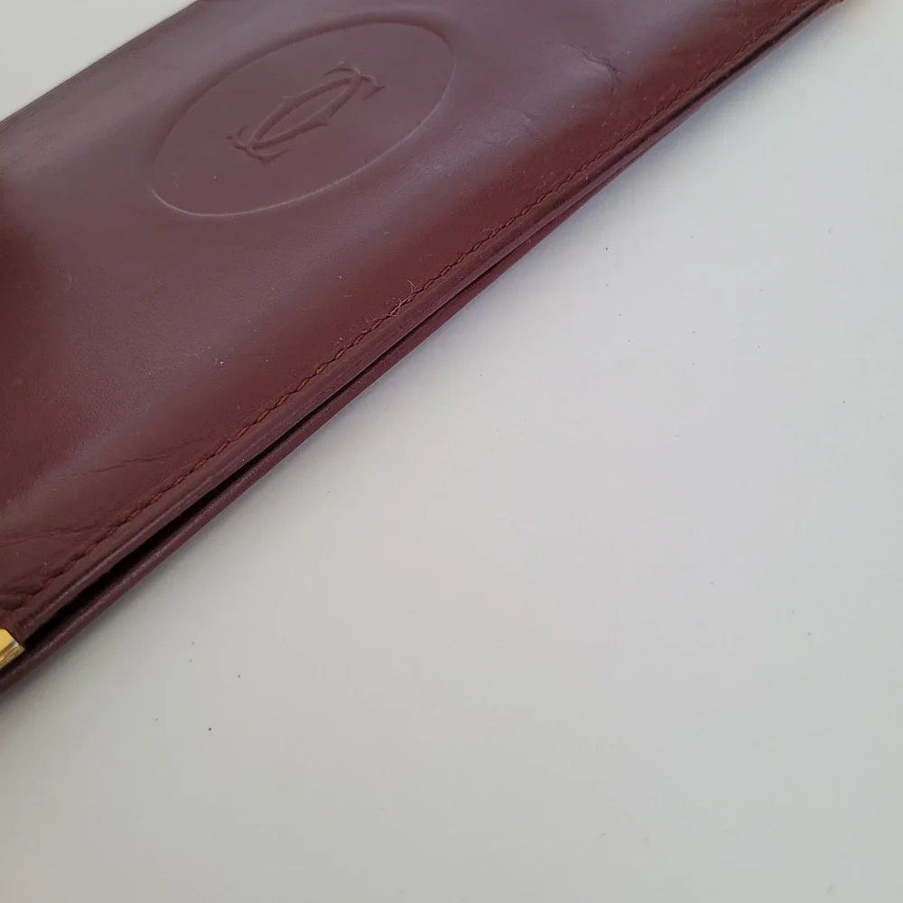 Cartier authentic must